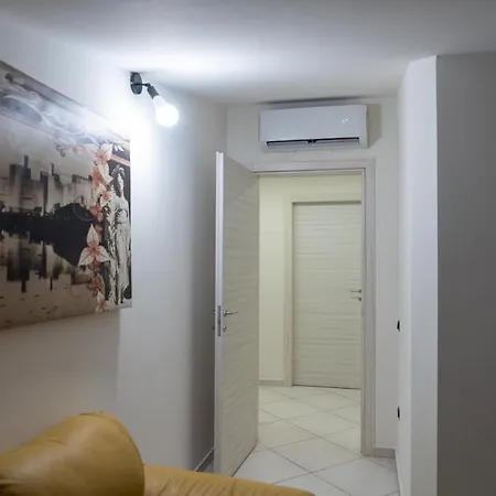 Holiday House Nancy Appartement Poggiomarino